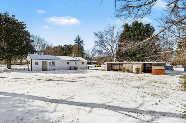 416 Old Mountain Road, Statesville, NC 28677