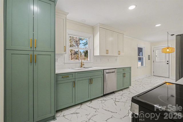 416 Old Mountain Road, Statesville, NC 28677