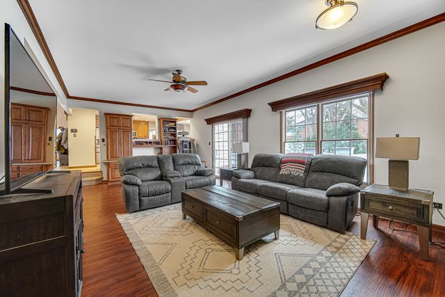 18 Honey Lane, New Lenox, IL 60451