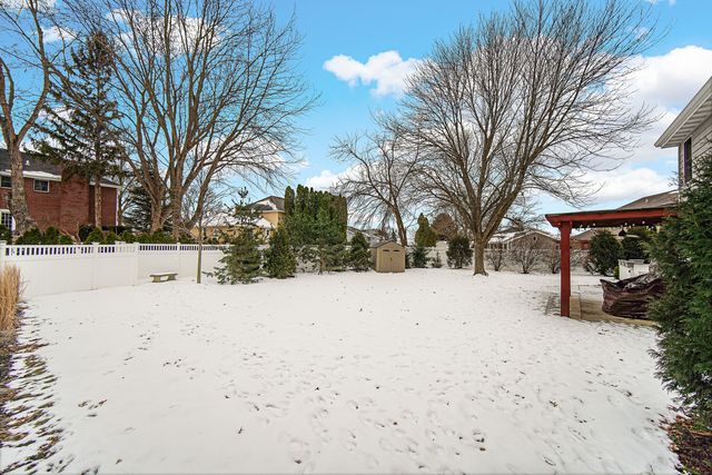 18 Honey Lane, New Lenox, IL 60451