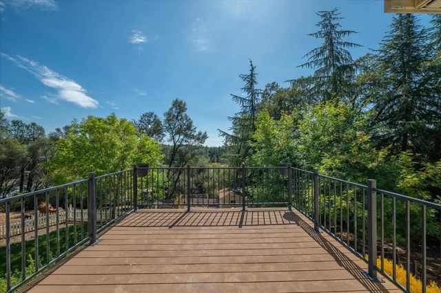 6300 Longview Dr, Placerville, CA 95667