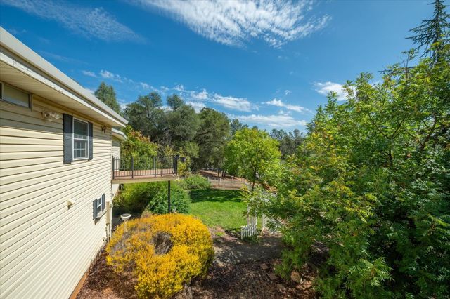 6300 Longview Dr, Placerville, CA 95667