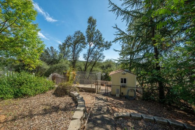 6300 Longview Dr, Placerville, CA 95667