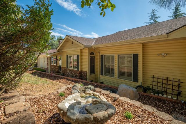 6300 Longview Dr, Placerville, CA 95667