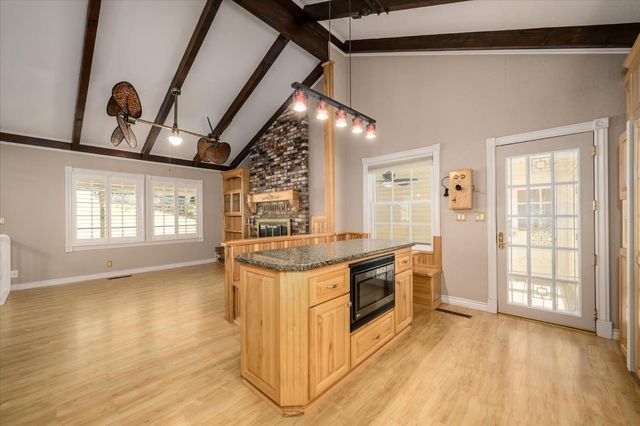 6300 Longview Dr, Placerville, CA 95667