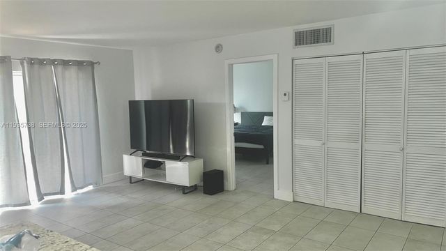 8325 SW 72nd Ave 112C, Miami, FL 33143