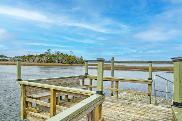 4145 Colonel Vanderhorst Circle, Mount Pleasant, SC 29466