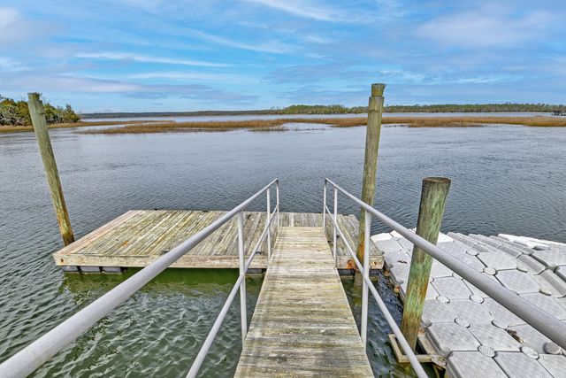 4145 Colonel Vanderhorst Circle, Mount Pleasant, SC 29466