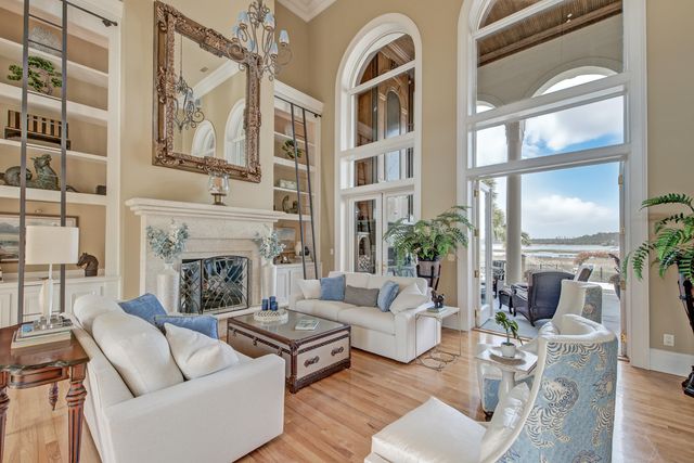 4145 Colonel Vanderhorst Circle, Mount Pleasant, SC 29466