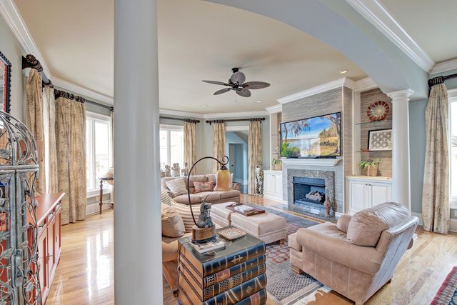 4145 Colonel Vanderhorst Circle, Mount Pleasant, SC 29466