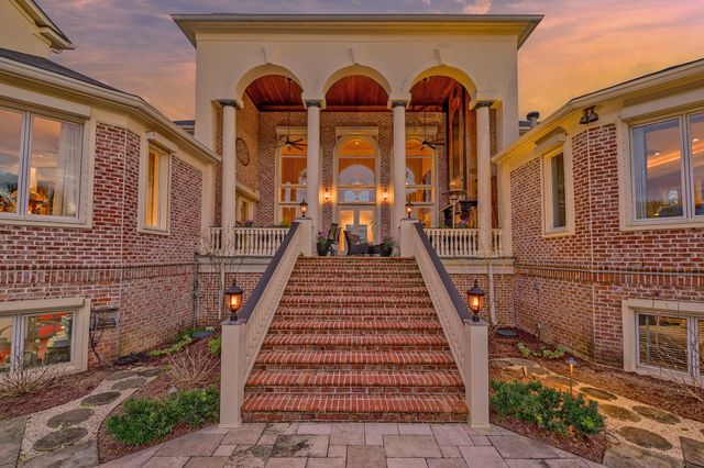 4145 Colonel Vanderhorst Circle, Mount Pleasant, SC 29466