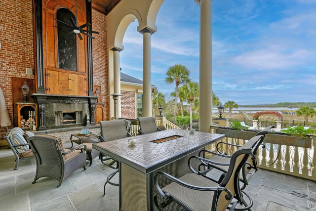 4145 Colonel Vanderhorst Circle, Mount Pleasant, SC 29466