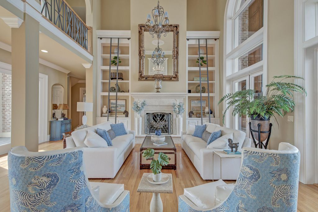 Image 11 of property listing at 4145 Colonel Vanderhorst Circle, Mount Pleasant, SC 29466