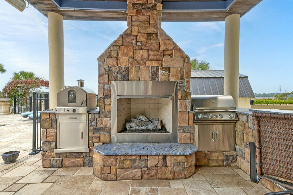 Image 110 of property listing at 4145 Colonel Vanderhorst Circle, Mount Pleasant, SC 29466