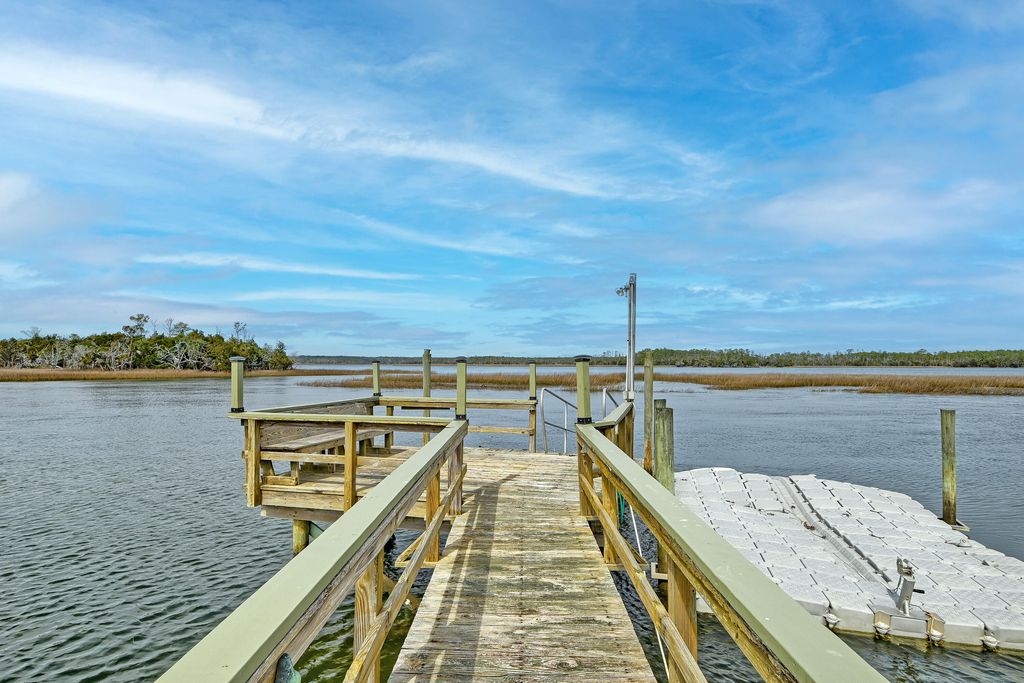 Image 119 of property listing at 4145 Colonel Vanderhorst Circle, Mount Pleasant, SC 29466