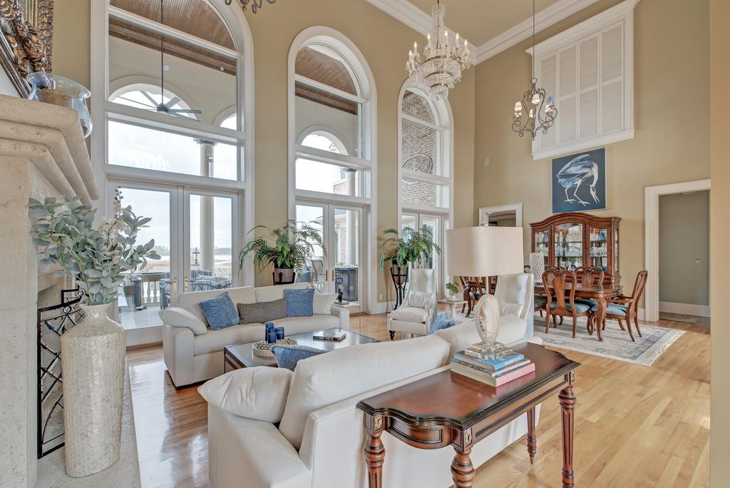 Image 15 of property listing at 4145 Colonel Vanderhorst Circle, Mount Pleasant, SC 29466