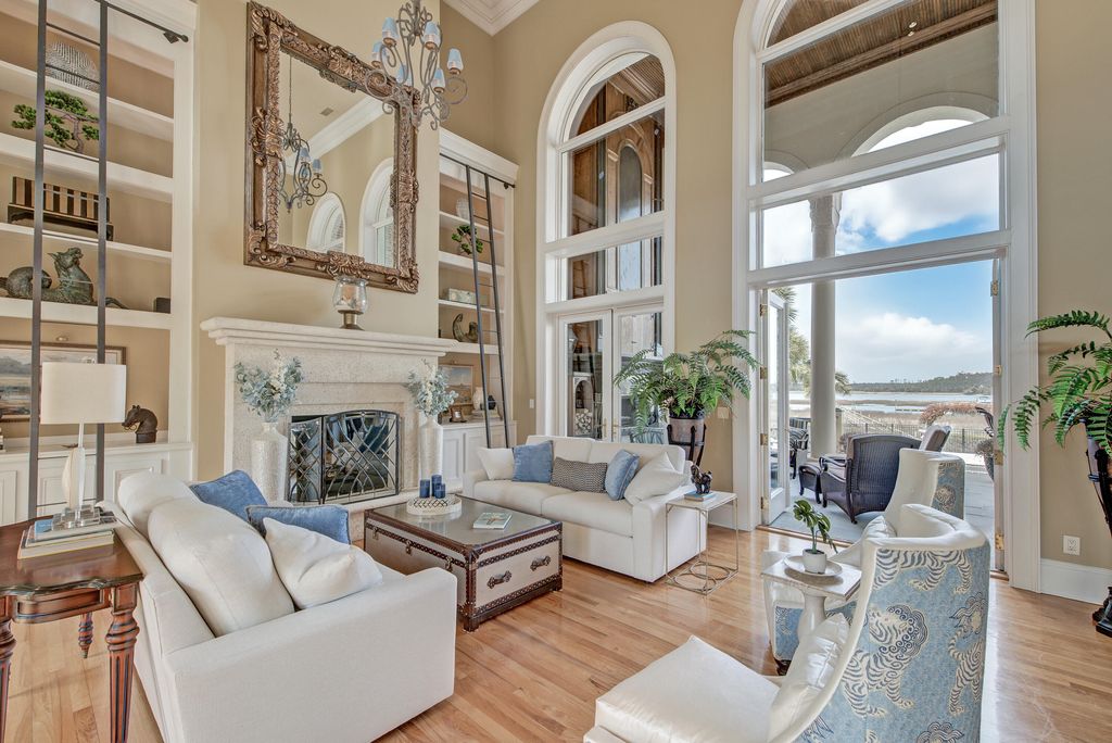 Image 16 of property listing at 4145 Colonel Vanderhorst Circle, Mount Pleasant, SC 29466