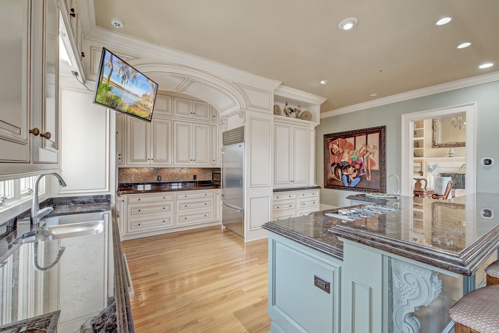 Image 22 of property listing at 4145 Colonel Vanderhorst Circle, Mount Pleasant, SC 29466