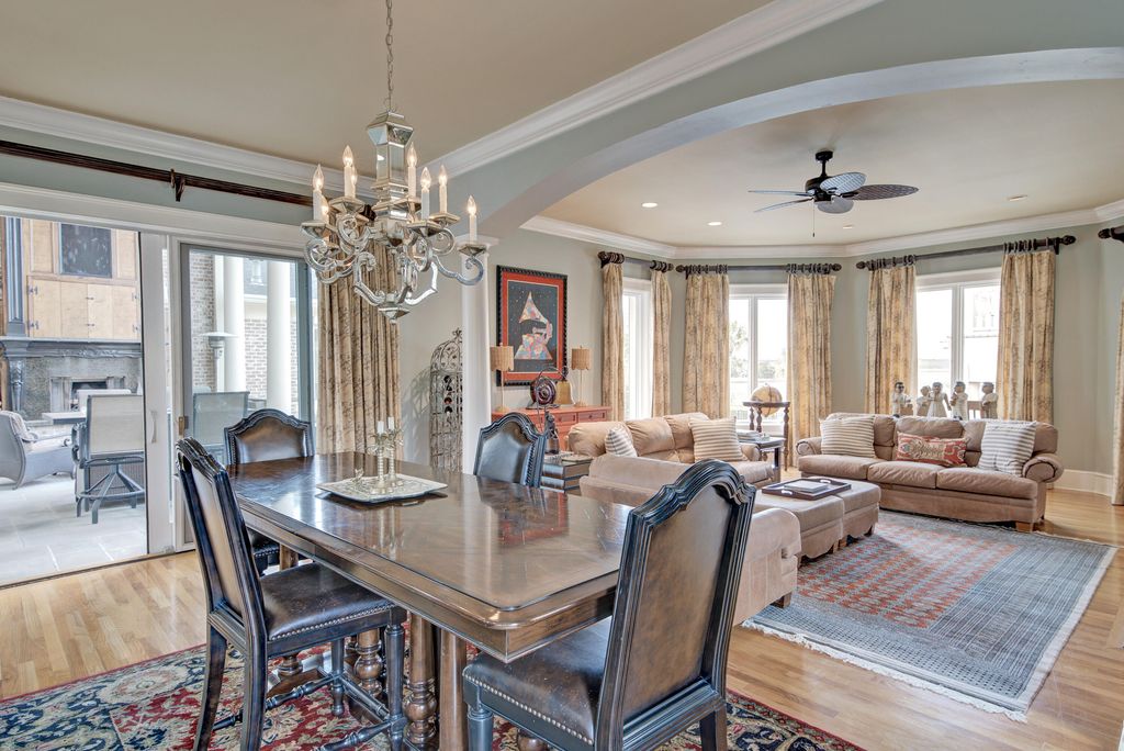 Image 25 of property listing at 4145 Colonel Vanderhorst Circle, Mount Pleasant, SC 29466