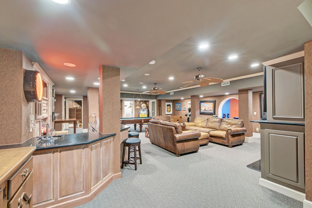 Image 79 of property listing at 4145 Colonel Vanderhorst Circle, Mount Pleasant, SC 29466