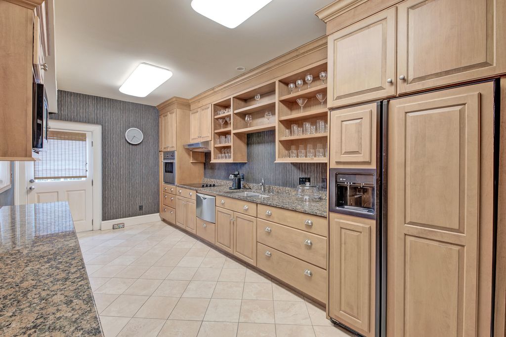 Image 88 of property listing at 4145 Colonel Vanderhorst Circle, Mount Pleasant, SC 29466