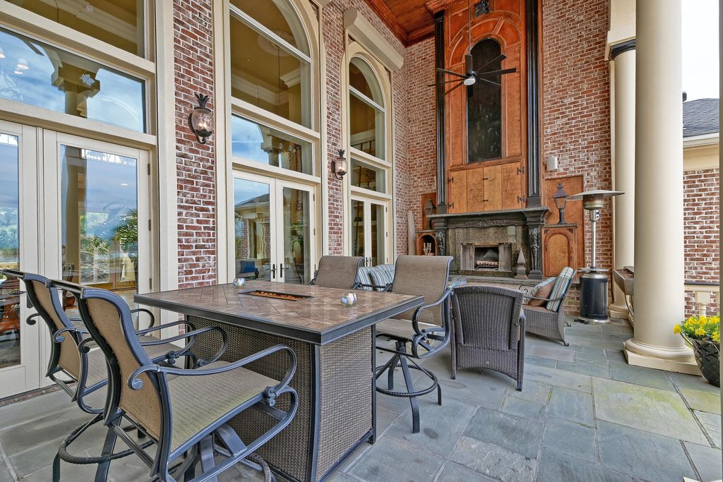 Image 97 of property listing at 4145 Colonel Vanderhorst Circle, Mount Pleasant, SC 29466