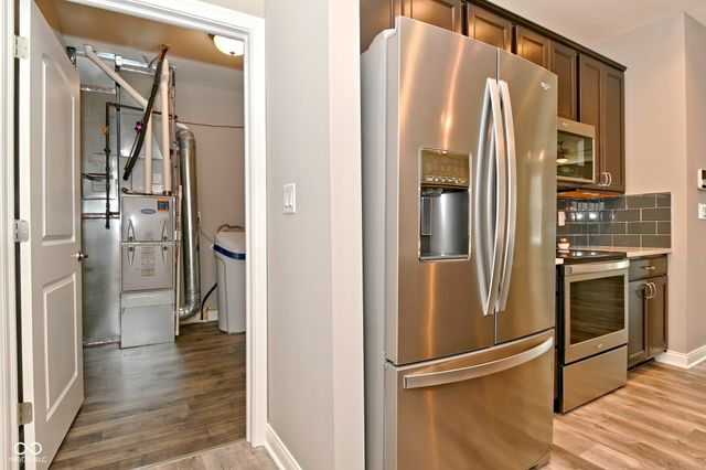 9170 Hedley Way E, Avon, IN 46123