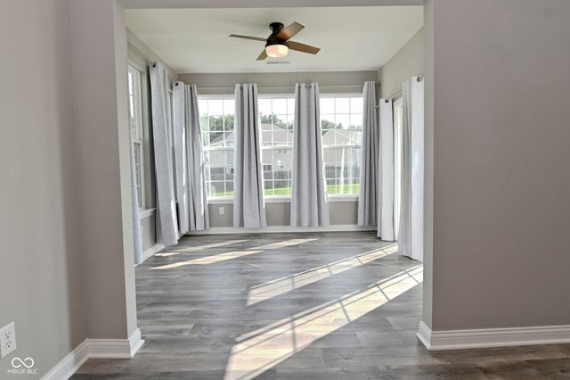 9170 Hedley Way E, Avon, IN 46123