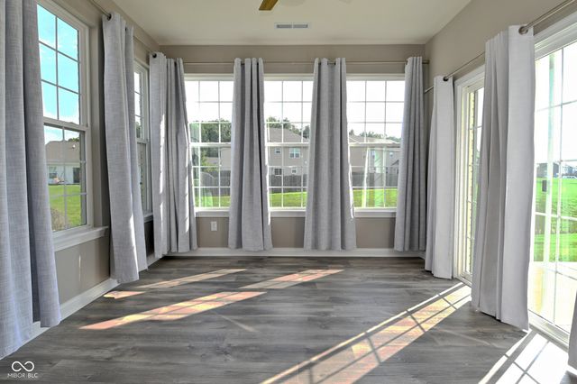 9170 Hedley Way E, Avon, IN 46123