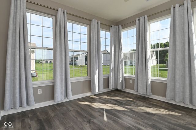 9170 Hedley Way E, Avon, IN 46123