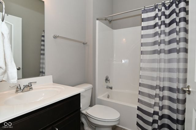9170 Hedley Way E, Avon, IN 46123