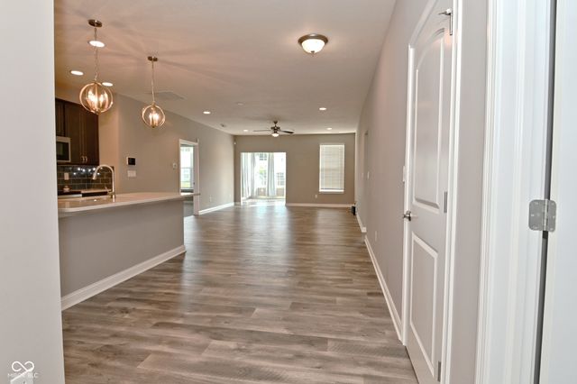 9170 Hedley Way E, Avon, IN 46123