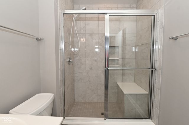 9170 Hedley Way E, Avon, IN 46123