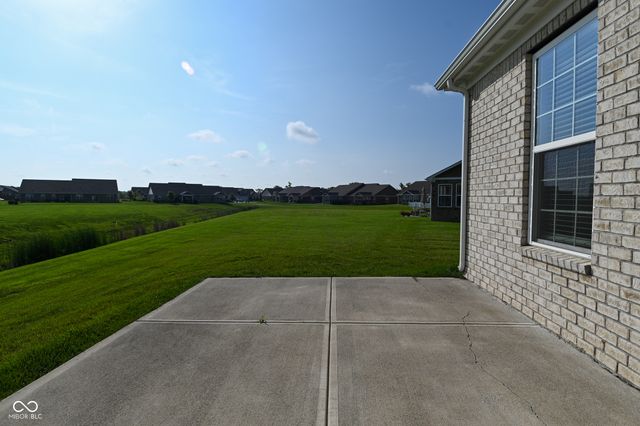 9170 Hedley Way E, Avon, IN 46123