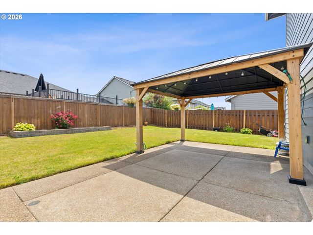 1350 DAHLIA St, Woodburn, OR 97071