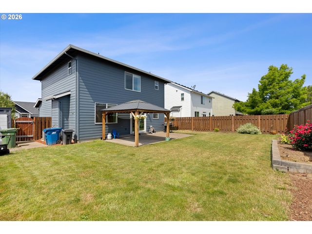 1350 DAHLIA St, Woodburn, OR 97071