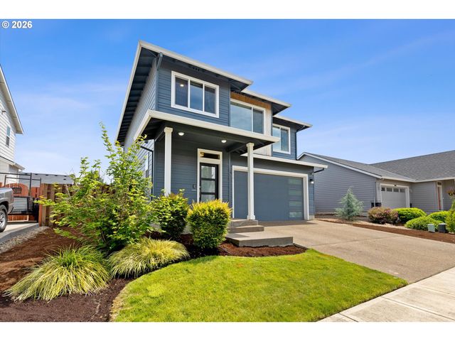 1350 DAHLIA St, Woodburn, OR 97071