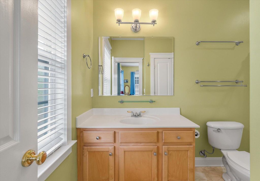 Image 18 of property listing at 315 White Gables Drive, Summerville, SC 29483