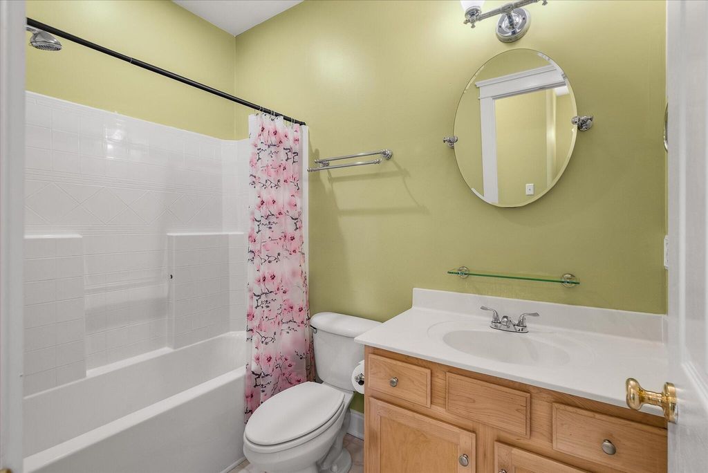 Image 23 of property listing at 315 White Gables Drive, Summerville, SC 29483
