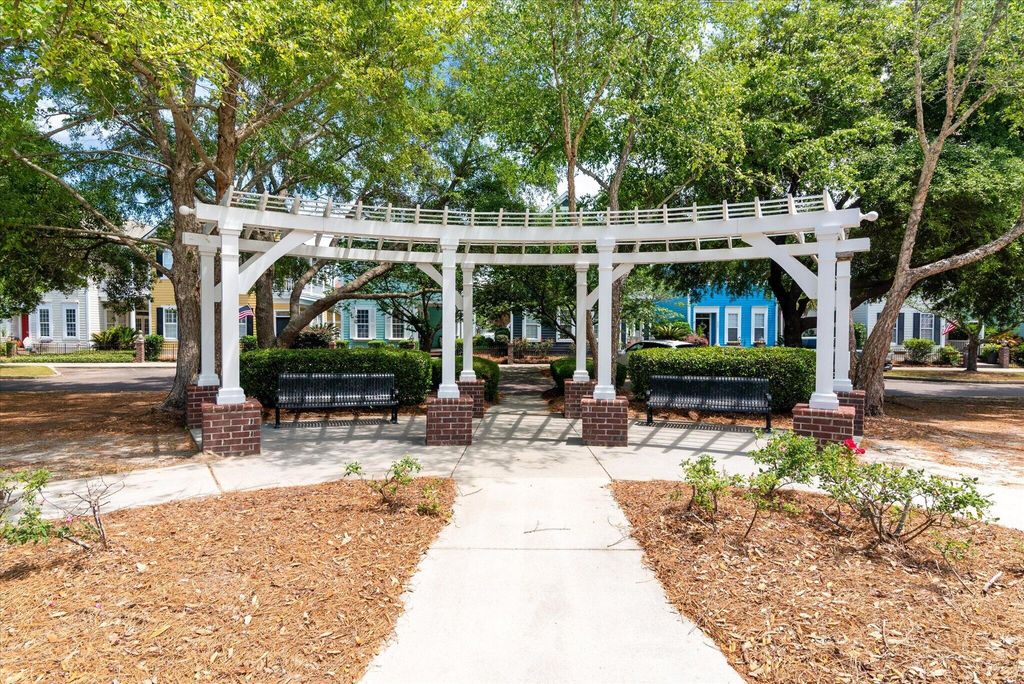 Image 31 of property listing at 315 White Gables Drive, Summerville, SC 29483