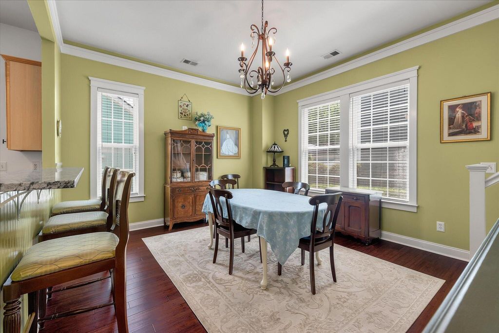 Image 9 of property listing at 315 White Gables Drive, Summerville, SC 29483