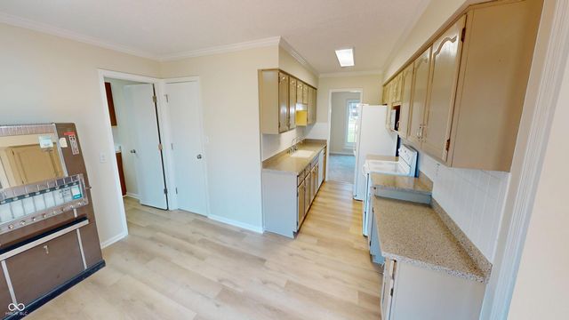 229 E Village Drive, Carmel, IN 46032