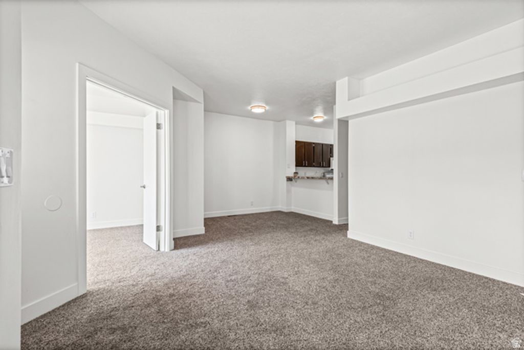 1396 W BEACON HILL CIR, Taylorsville, UT 84123 — photo 5