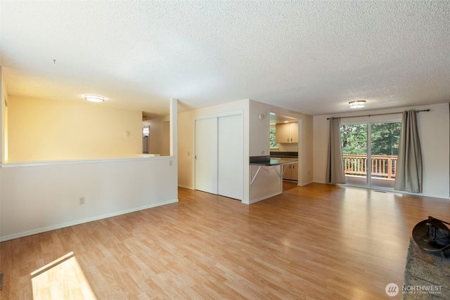 6811 36th Avenue SE, Lacey, WA 98503