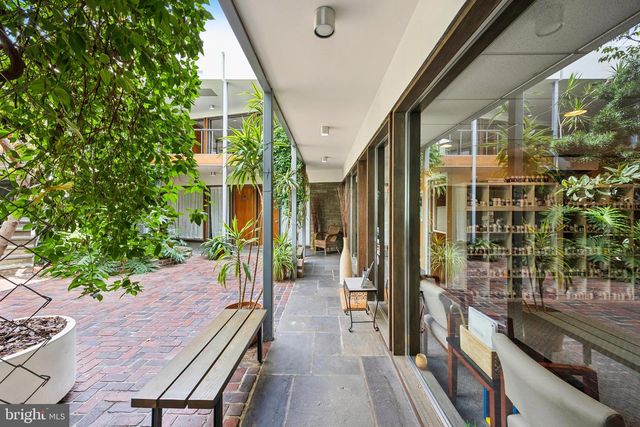 16 E LANCASTER AVE, Ardmore, PA 19003