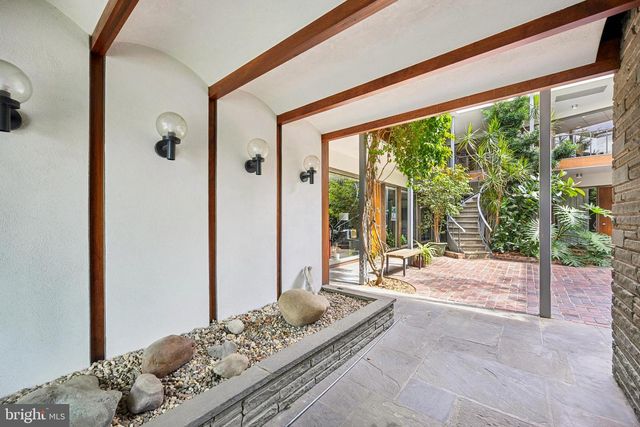 16 E LANCASTER AVE, Ardmore, PA 19003