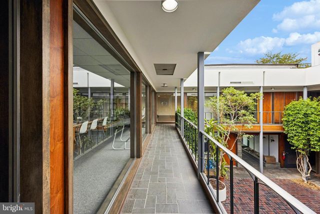 16 E LANCASTER AVE, Ardmore, PA 19003