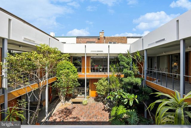 16 E LANCASTER AVE, Ardmore, PA 19003