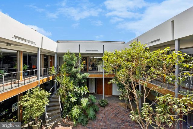 16 E LANCASTER AVE, Ardmore, PA 19003