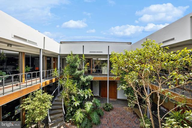 16 E LANCASTER AVE, Ardmore, PA 19003